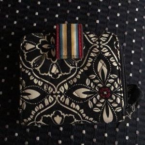 🏖2/$20 Vera Bradley small wallet